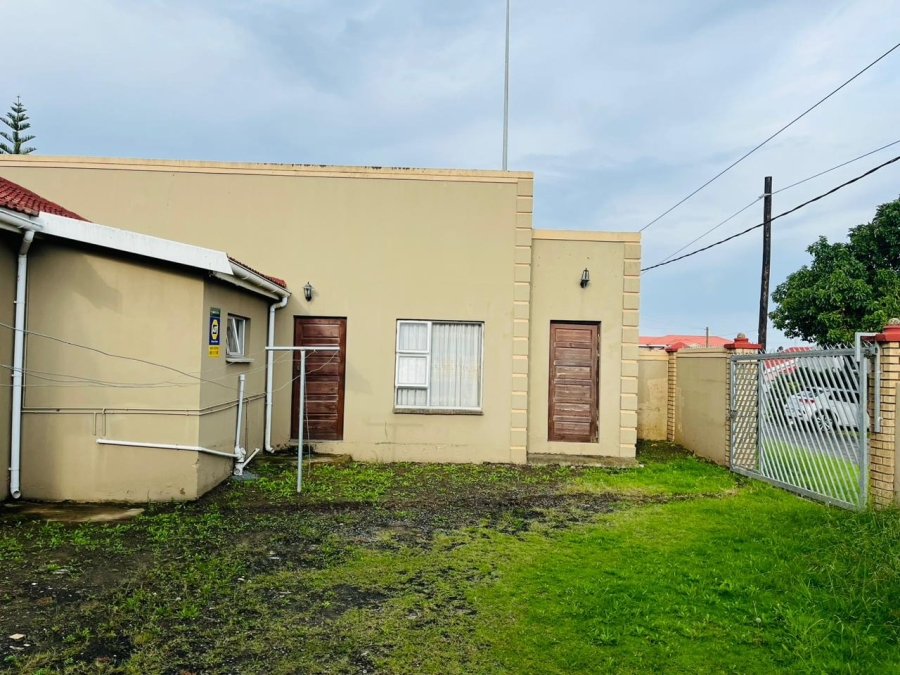 4 Bedroom Property for Sale in Mdantsane Nu 17 Eastern Cape